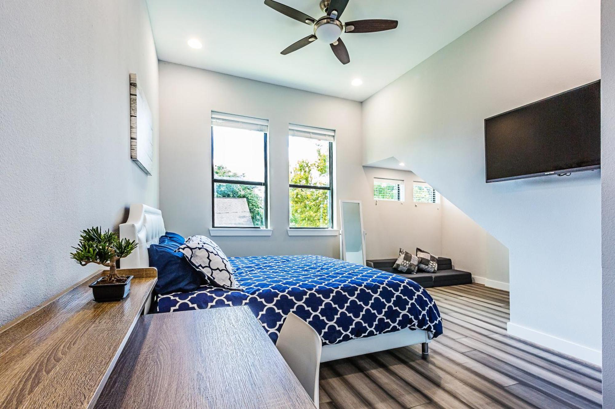 Montrose Guesthouse Suites By Dunyha Houston Exteriör bild