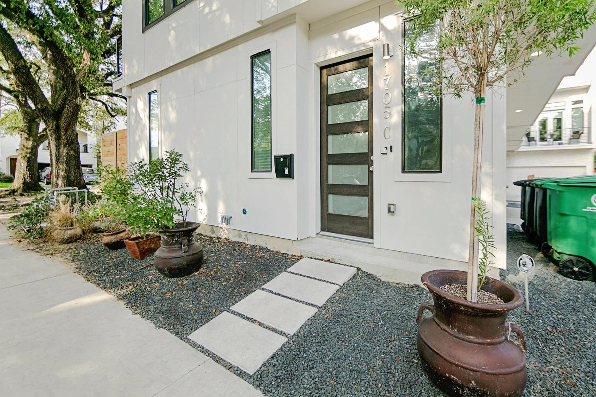 Montrose Guesthouse Suites By Dunyha Houston Exteriör bild